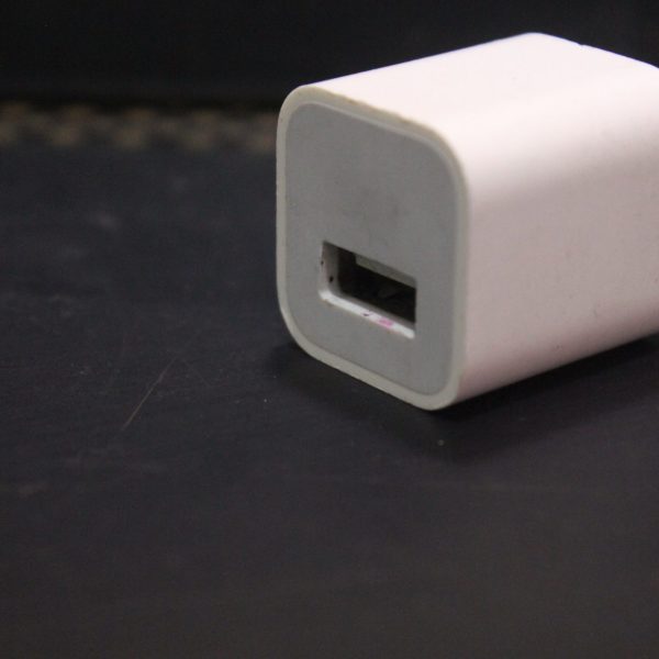 Apple 5 Watt charger