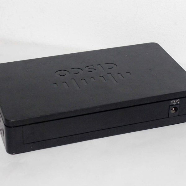 Cisco SF90D-08 8 port switch