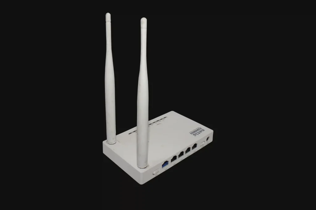 Netis 2 Antenna with Copper conductor 5 dBi for high range wireless coverage. 300mbps and 100 mbps LAN port speed, CPU and amplifier Realtek