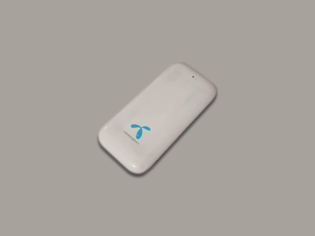 Grameenphone 3G SIM Supported Pocket wifi router 2.4GHz wireless singnal, Support all sim card like as Banglalink, Robi, Airtel and Teletalk